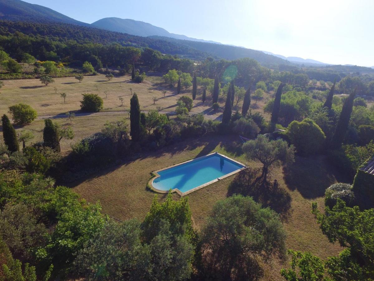 Maison De Charme En Campagne A Cucuron Avec Piscine Privee Villa Exterior foto