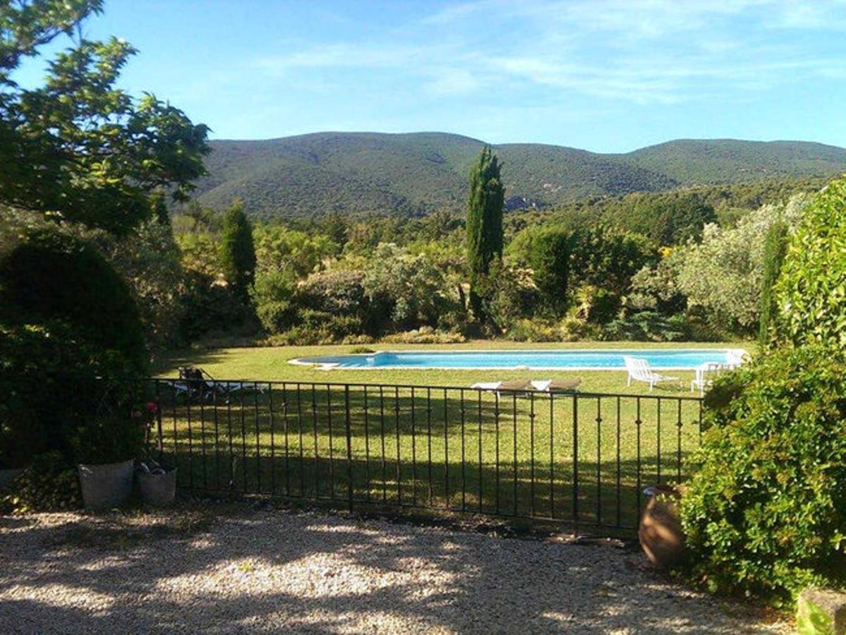 Maison De Charme En Campagne A Cucuron Avec Piscine Privee Villa Exterior foto